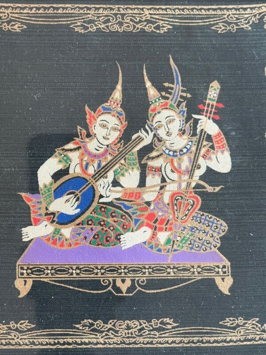 祝いの宴 タイ民族楽器 ピン・ソー・サームサーイ シルクアート