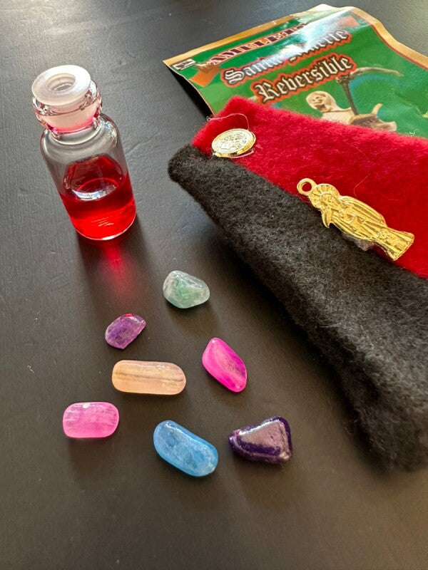 一度に七つの願掛け!どんな願いも叶えるといわれる!サンタ・ムエルテのおまじないセットRB