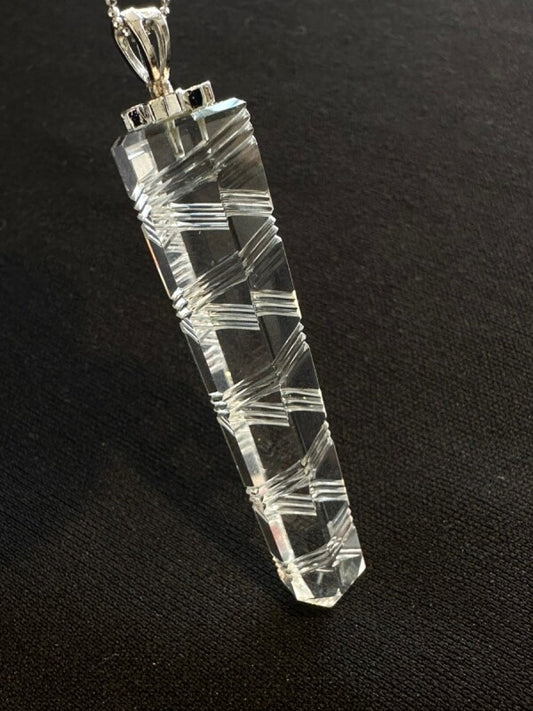 天運を味方につける!スパイラル水晶 ポイントペンダント