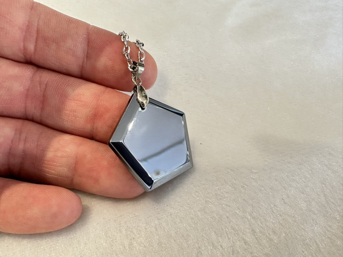 話題!体の内外から健康に!強い魔除けの力も秘める☆五芒星テラヘルツAAA