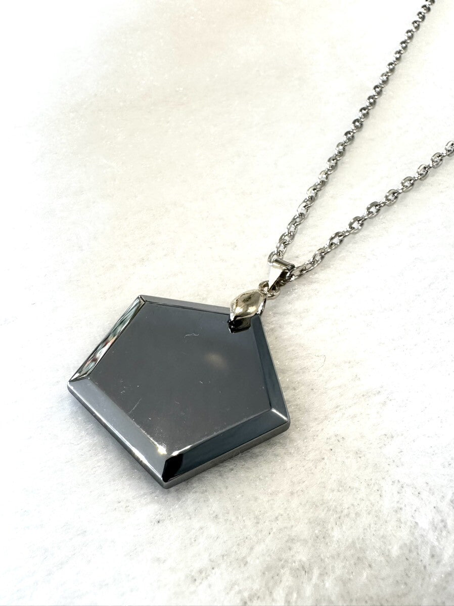 話題!体の内外から健康に!強い魔除けの力も秘める☆五芒星テラヘルツAAA