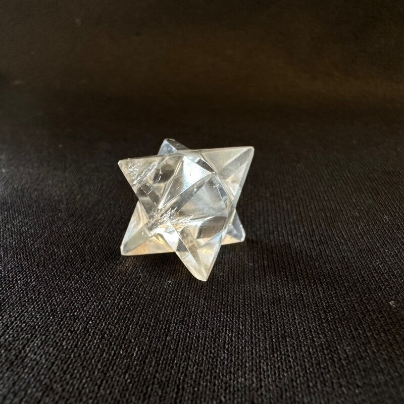 完璧なパワーバランスと守護力!マカバスター★最強ヒマラヤ水晶〜強力な浄化力・幸運を呼ぶ