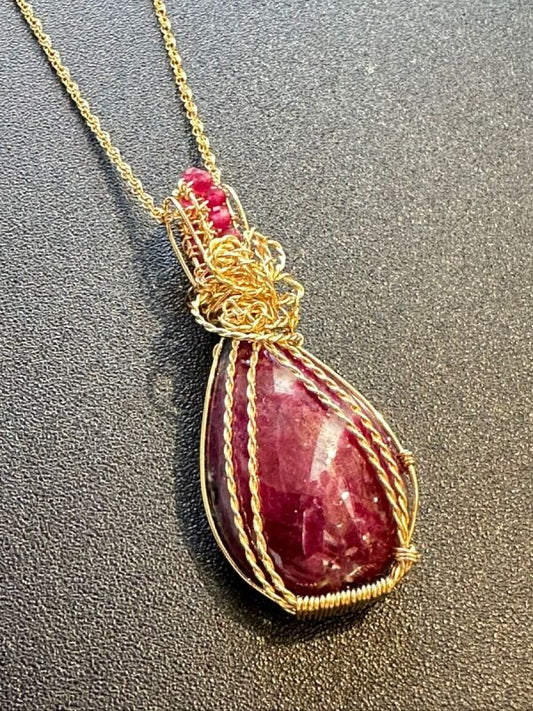 あなたの名前を基に仕上げるスピリチュアルネックレス 〜全てを手に入れる力を得る〜 ルビー・イン・クオーツ&ルビーアゲート