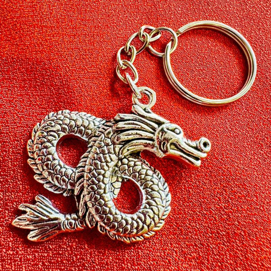 邪気を祓い幸運を呼び込む!銀龍キーホルダーY