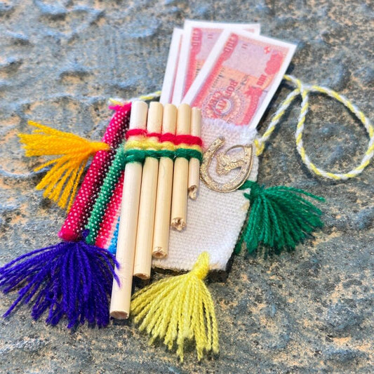 お金がたくさん集まります様に!ボリビアのお札入れ★チュスパ(正方形) エケコ人形小物(小物のみの価格)