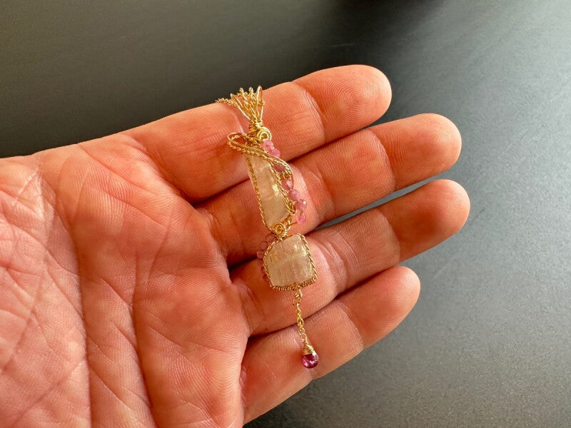 愛を呼び込み愛で溢れる人生を引き寄せるピンクトルマリン&ストロベリークオーツ〜世界に一つだけのスピリチュアルジュエリー〜