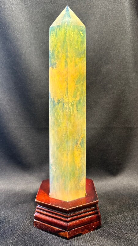 繁栄と富をもたらす!巨大!!黄水晶(シトリン)六角柱 台座付き 一点物