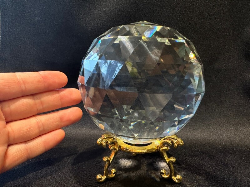 意のままに願いを叶える!如意宝珠型◎虹の光を生み出す水晶球