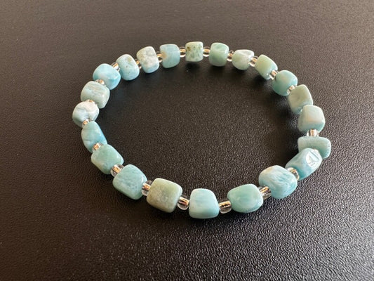 人気絶大!不安を和らげる究極のヒーリングストーン☆ラリマーブレス classy