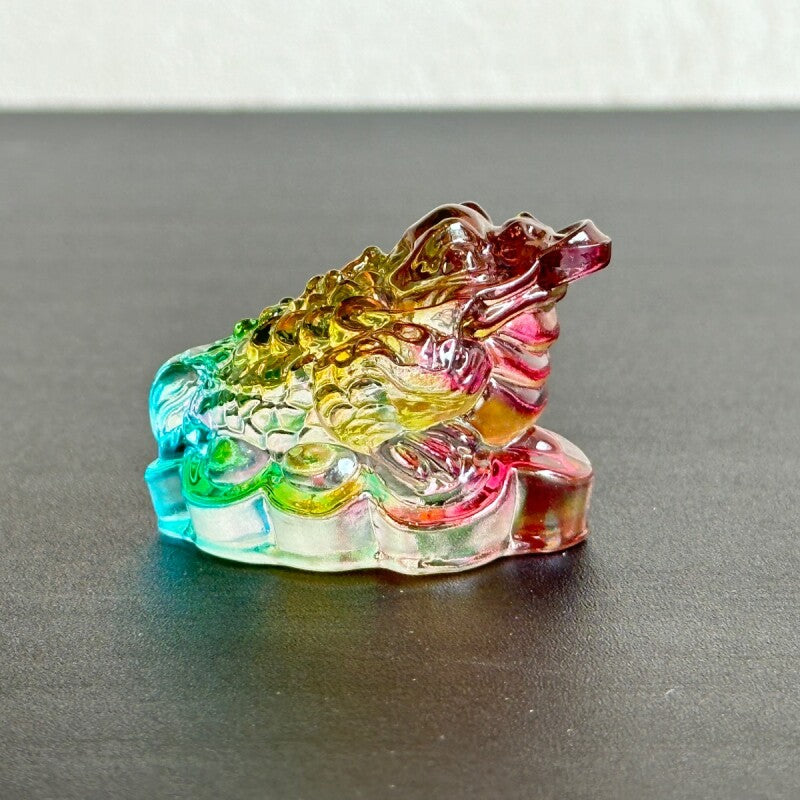 三本の指と足で四方八方から財運を掴み離さない!オーロラ三脚銭蛙