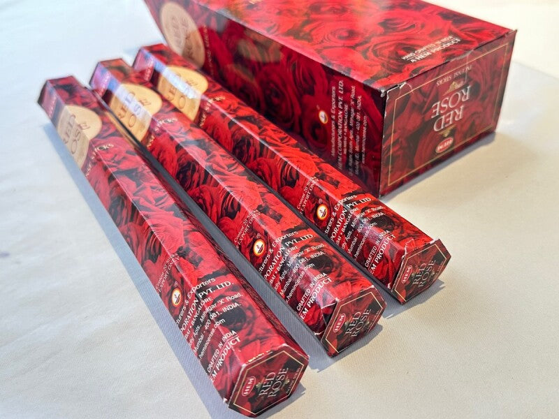 愛と美を情熱的に伝えるRedrose香