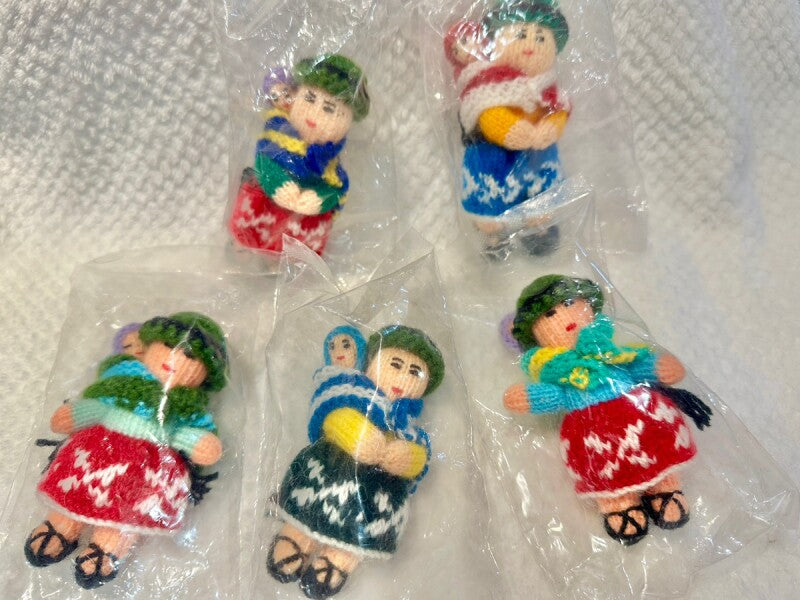 ボリビアン編みぐるみ人形★ベビちゃん抱っこ