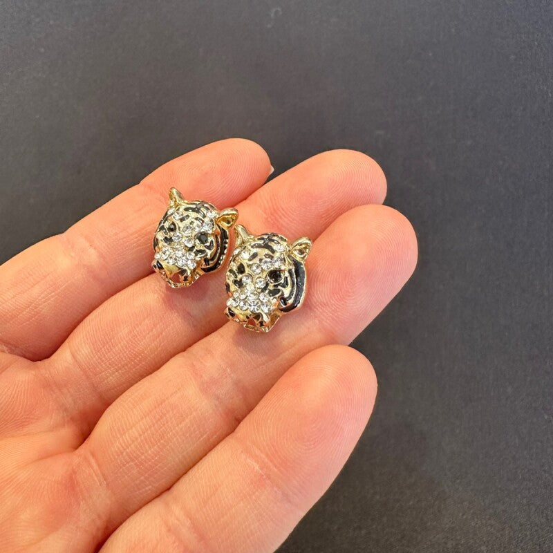 最高の幸運と最強の金運を掴む!!ブラックアイ・ジルコニア虎(タイガー)ピアス