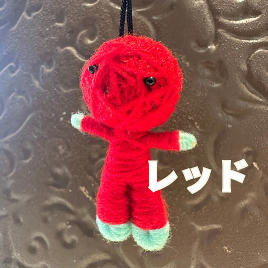 レッド◎健康祈願のお靴を履いたハッピードール(ブドゥー人形)◎厄を食べて幸運を招くお守り◎