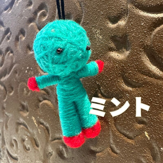 ミント◎健康祈願のお靴を履いたハッピードール(ブドゥー人形)◎厄を食べて幸運を招くお守り◎