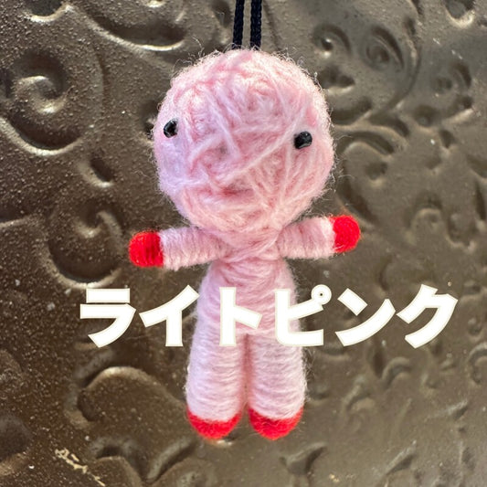 ライトピンク◎健康祈願のお靴を履いたハッピードール(ブドゥー人形)◎厄を食べて幸運を招くお守り◎