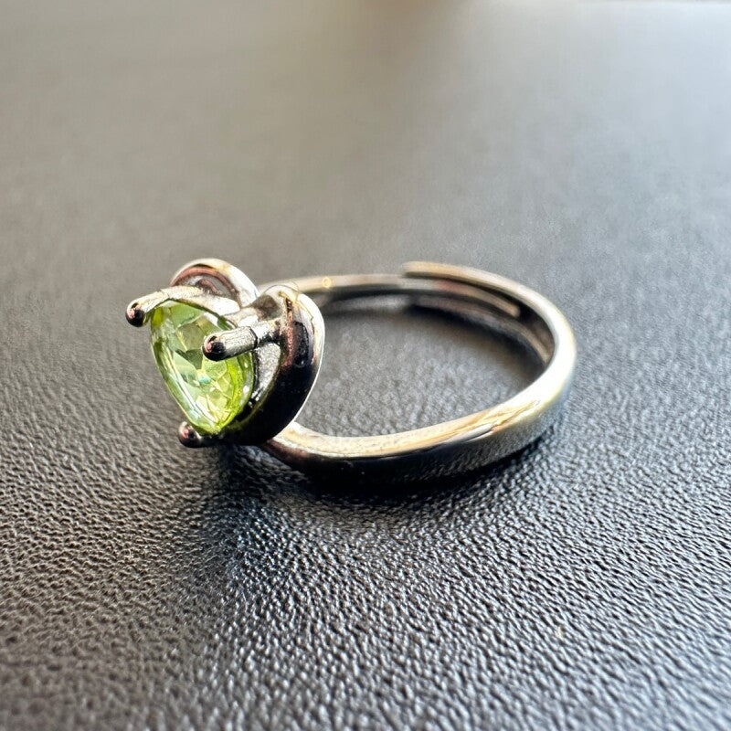 未来を明るく照らし、夢を叶える!Heartペリドット リング Silver925