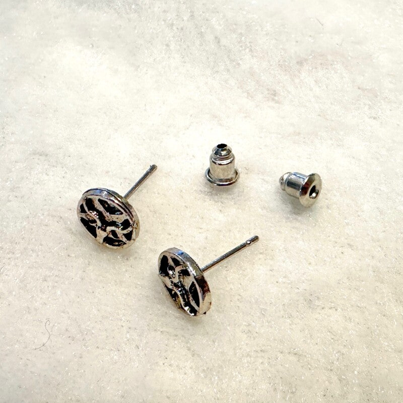 人には言えない秘密の恋が叶うお守り 魔術ピアスバホメット 不倫・略奪愛を手助け!