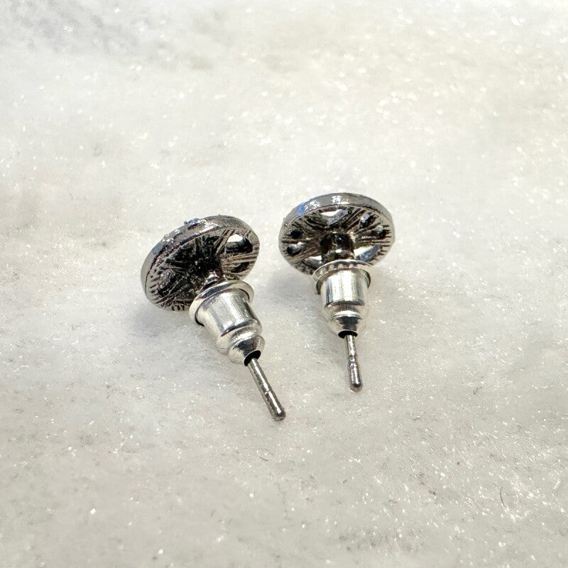 人には言えない秘密の恋が叶うお守り 魔術ピアスバホメット 不倫・略奪愛を手助け!