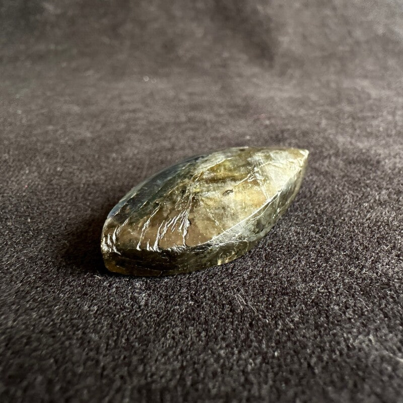 物事に進展をもたらす■ブラックラブラドライト リーフE