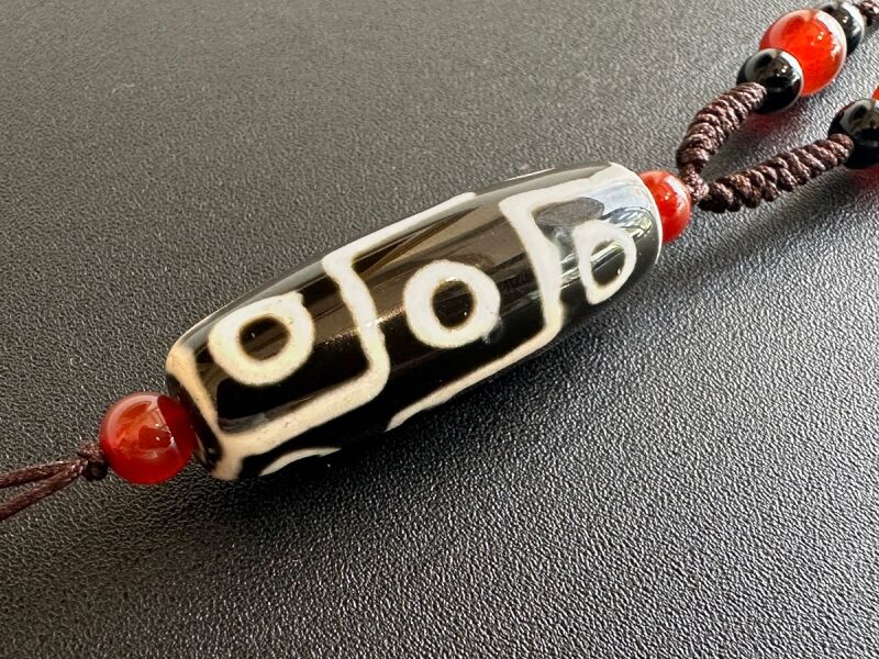 最高位!人生を大成功に導き幸福を得る!九眼天珠 紐ネックレス