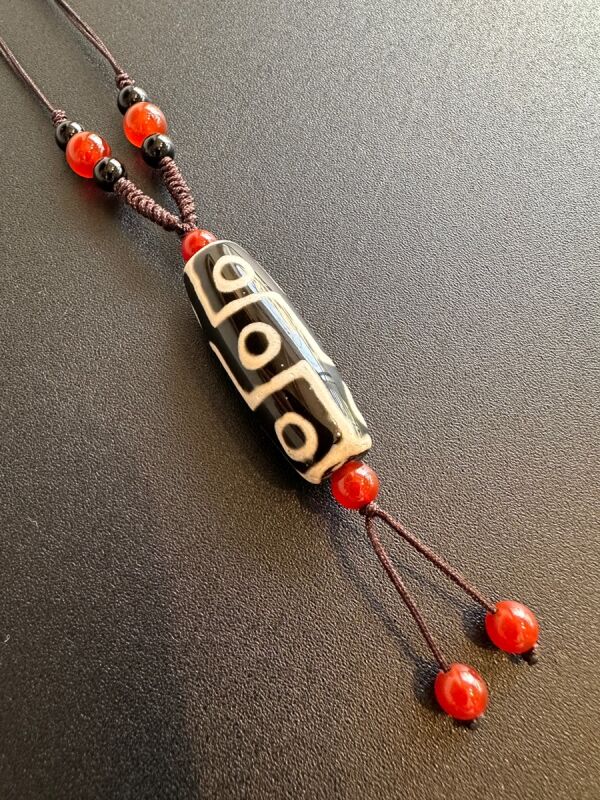 最高位!人生を大成功に導き幸福を得る!九眼天珠 紐ネックレス