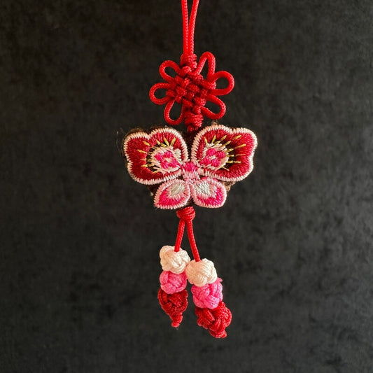 幸運を運ぶ♪絹の蝶ストラップ ワイン