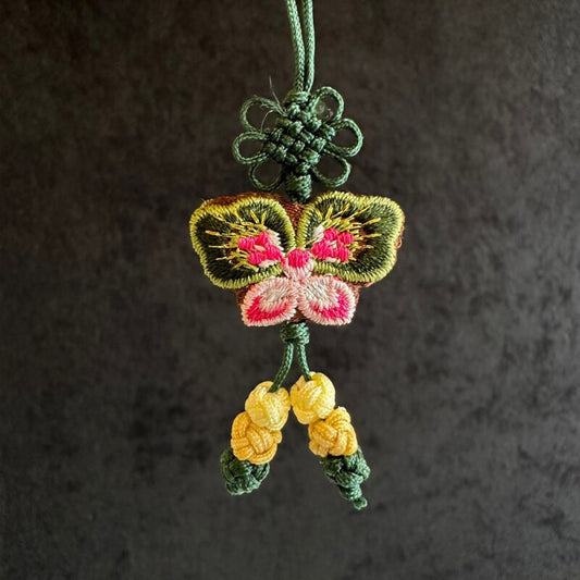 幸運を運ぶ♪絹の蝶ストラップ 緑