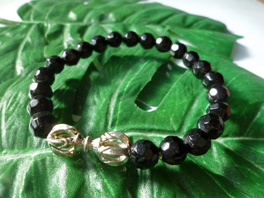 ふたつの力で全ての災難を跳ね除ける!★バジュラ&多面カットオニキス(黒)ブレスレット