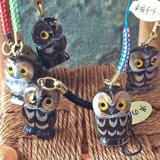 幸運を呼ぶ水牛の角 福ふくろう★根付 黒