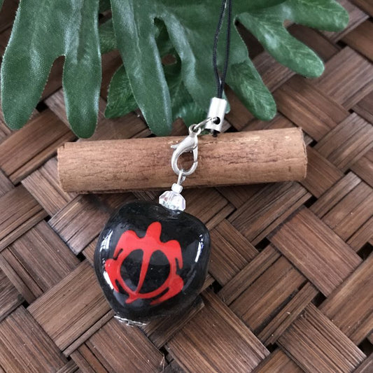 ハワイのお守り 魔除けと幸運のモチーフ☆ククイの実ストラップ(ホヌ〜R)