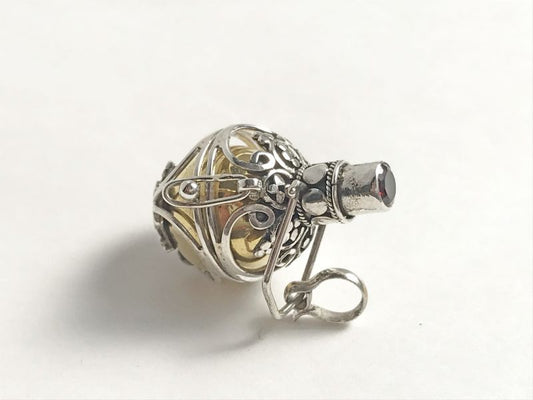 ガムランボール鳥かごタイプ☆ガーネット 1月の誕生石(子宝・安産のお守り)