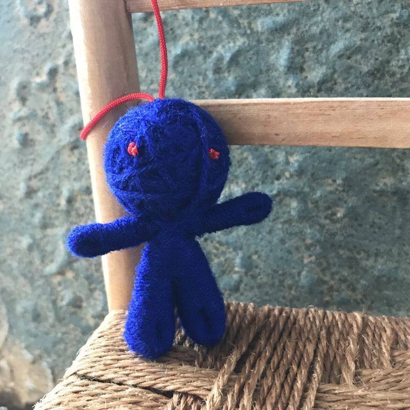 ハッピードール(ブドゥー人形)ネイビーブルー (癒し・精神安定のお守り)