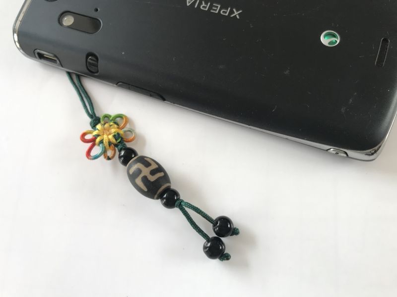 穏やかで平穏な人生を!卍(萬字)天珠 花結びストラップ