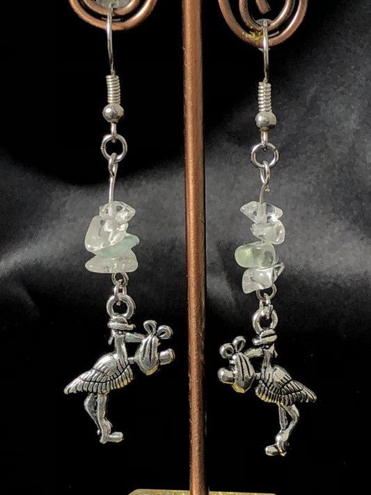 幸せを運ぶ コウノトリ★ペリドット&クリスタル☆ ピアス