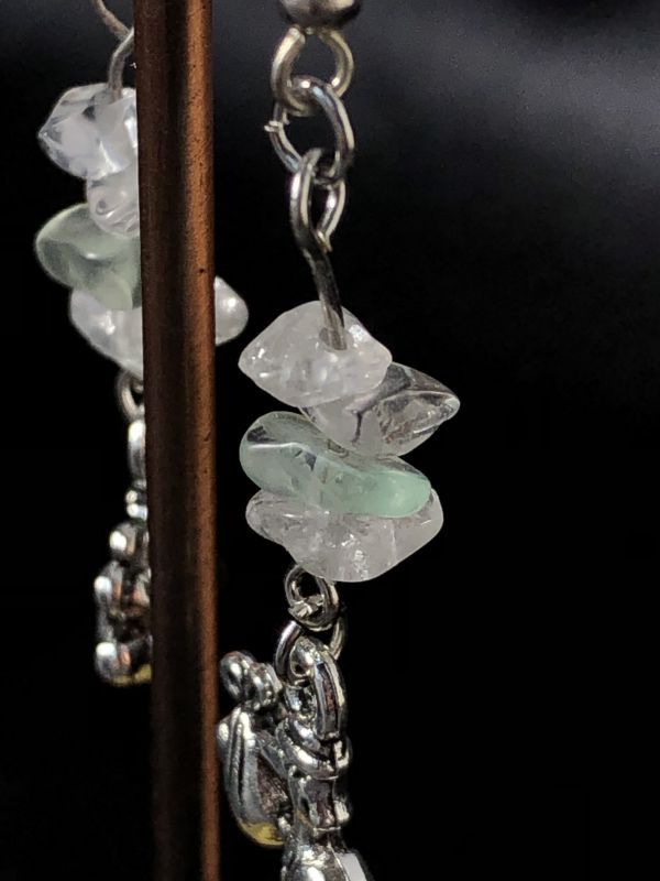 幸せを運ぶ コウノトリ★ペリドット&クリスタル☆ ピアス