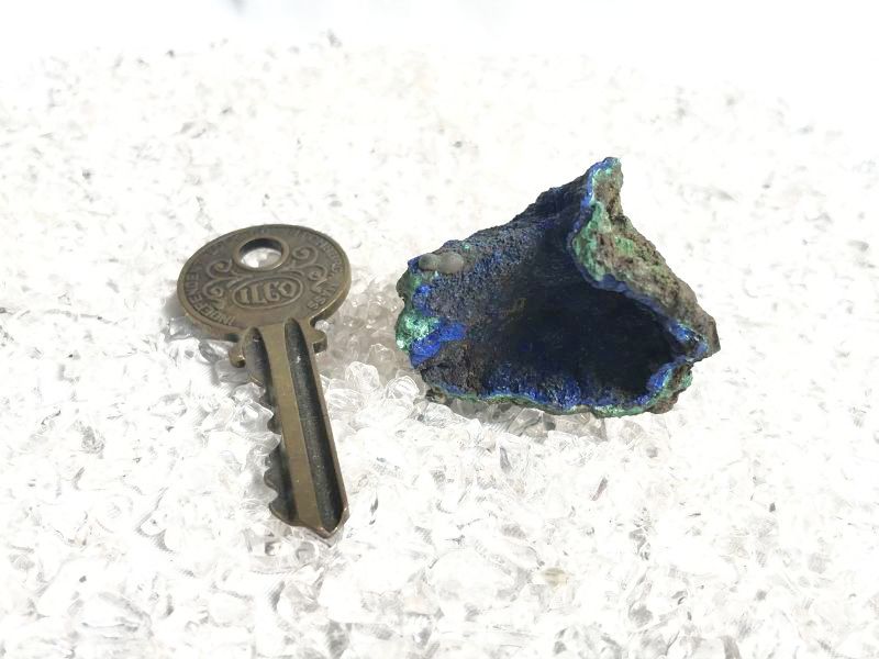 過去を清算し、将来に対する不安を取り除く石★アズライトd