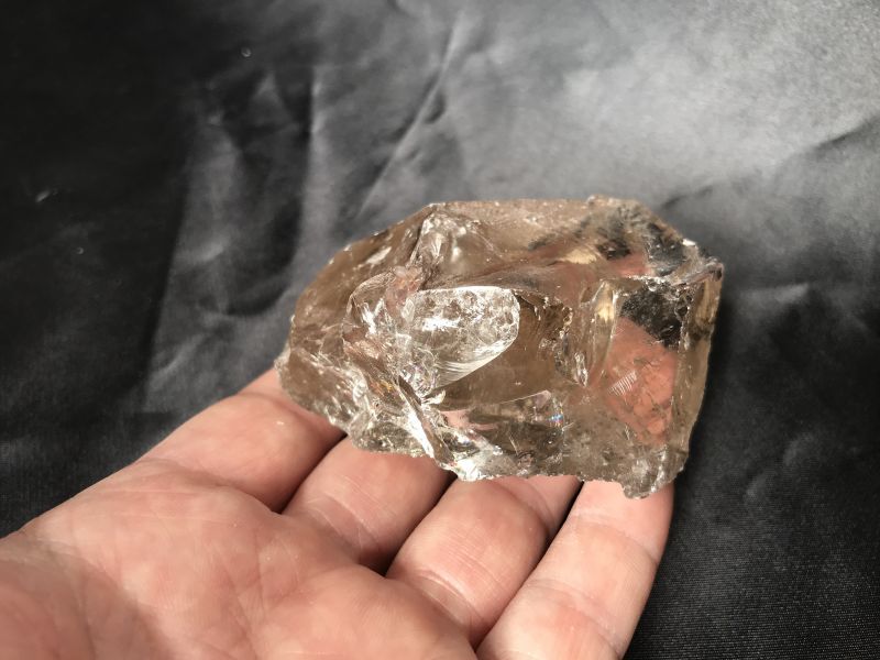 あなたを輝かせる願い石🌈虹入り煙水晶 D