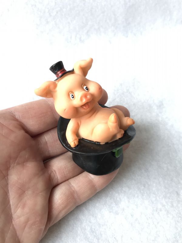 富と繁栄!幸せをもたらすブタの煙突掃除人シルクハット