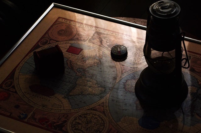 心が迷わないように!進むべき道を示す★ヴァイキングコンパス ペンダント 聖なるルーン文字〜Vegvisir〜