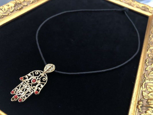 あなたを護る!強力な護符★ハムサ★ペンダント 赤