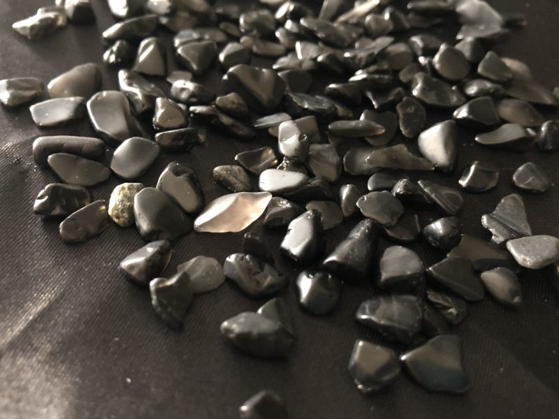 【持ち歩き可能】最強の魔除け効果を持つ!陰気・邪気・殺気を鎮める!天然黒水晶 モリオンさざれ ポーチ付き