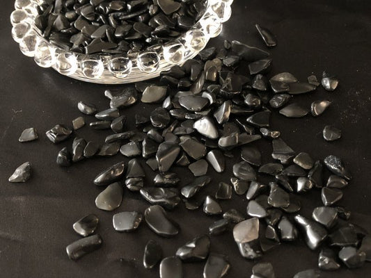 【持ち歩き可能】最強の魔除け効果を持つ!陰気・邪気・殺気を鎮める!天然黒水晶 モリオンさざれ ポーチ付き