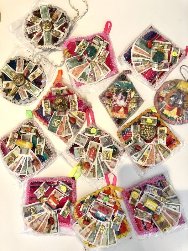 虹色の未来・金運お守り🌈金の壺バージョン