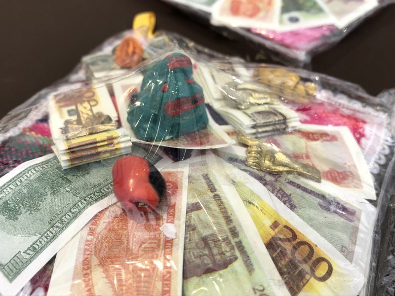 虹色の未来・金運お守り🌈金運かえるバージョン