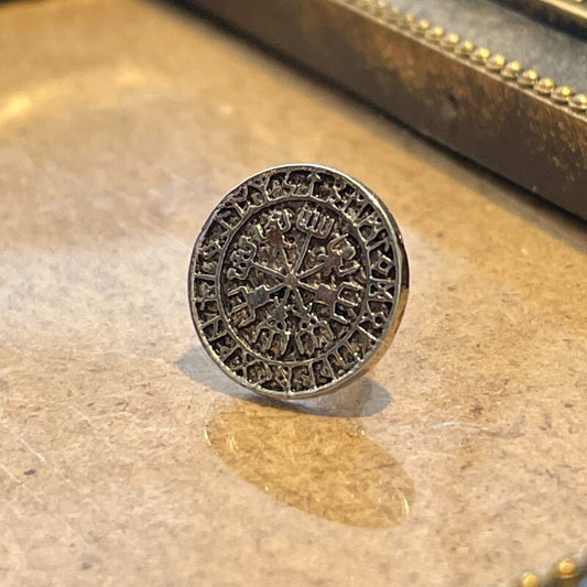 心が迷わないように!進むべき道を示す★ヴァイキングコンパスピアス(片耳タイプ) 聖なるルーン文字〜Vegvisir〜