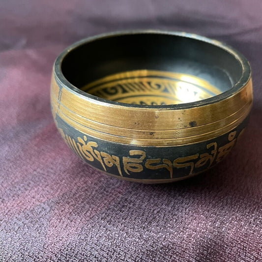 気や空間の浄化・ヒーリングパワーを♪癒しの「倍音」チベタンシンギングボウル ポーチ付き