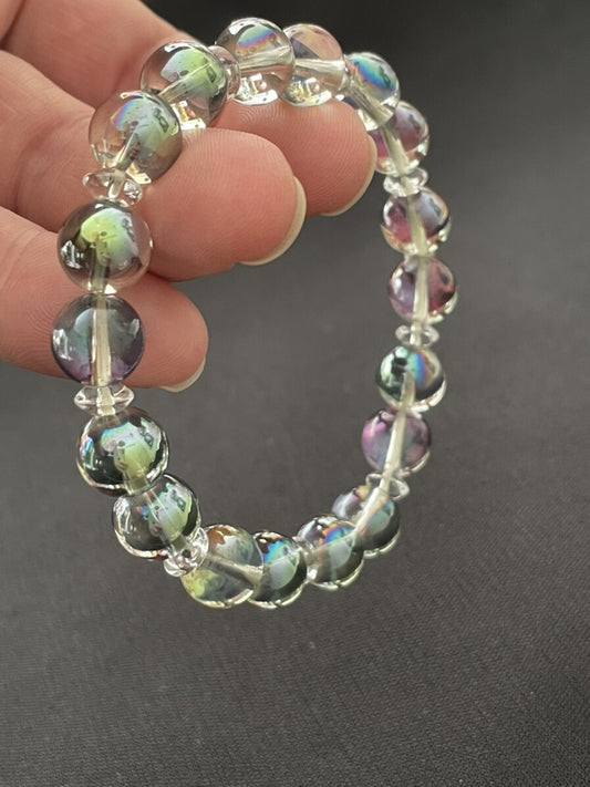 悩みや不安を捨て去り、幸運へと導くパワーを得る!レインボーオーラクリスタル&水晶