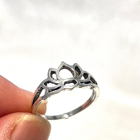 強く生き抜く無限の力がもたらされる!LOTUS(蓮の花)リング小(11号)