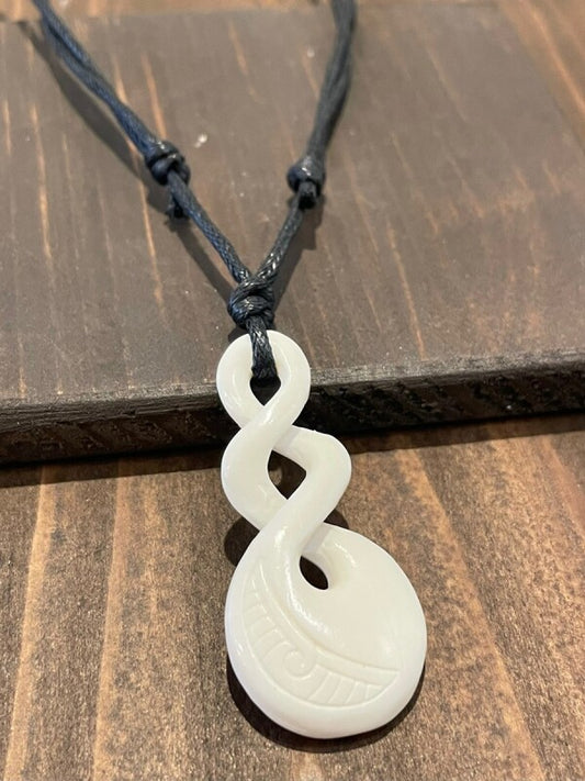 愛と友情と絆のピコルア A★ニュージーランド マオリ族のお守りネックレス